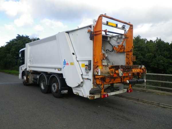 2007 (57 Reg) Mercedes Econic, Farid T1SM, c/w Zoeller Trade Binlift