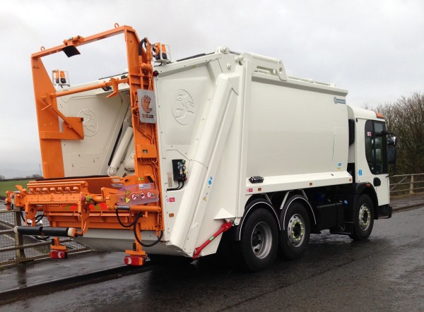 2007 Dennis Elite 2, Phoenix 2, c/w Zoeller Omega Trade Binlift