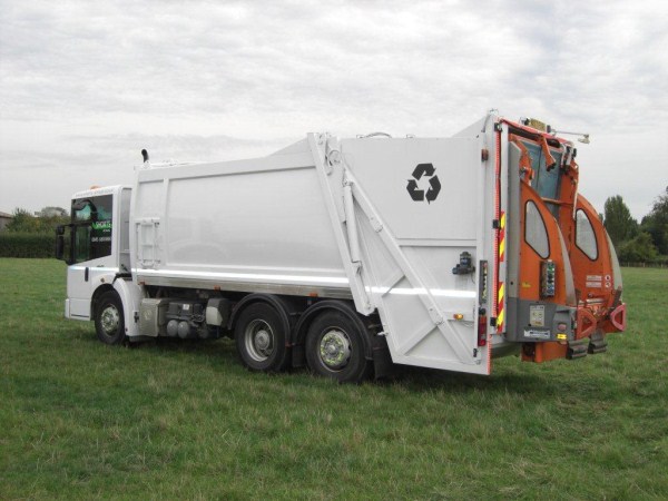 2007 Mercedes Econic, Ros Roca Cross 205, c/w Terberg OmniDel Bin lifts 