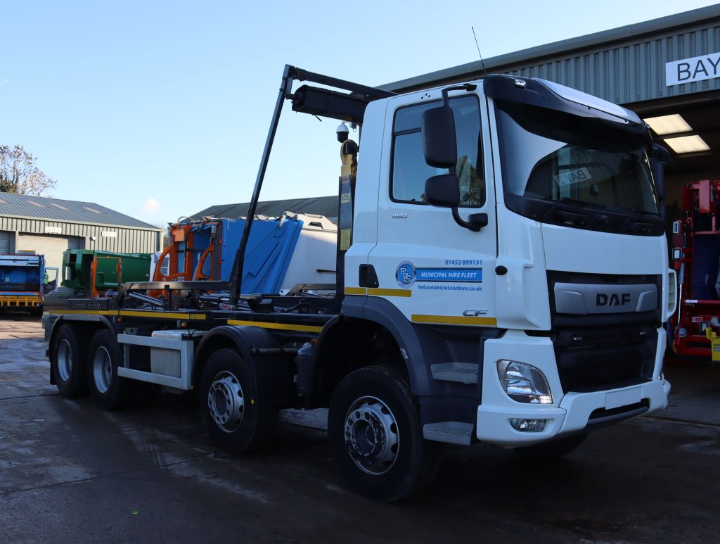 Front offside of a DAF CF 450 fitted with AJK HL22 Hook Loader