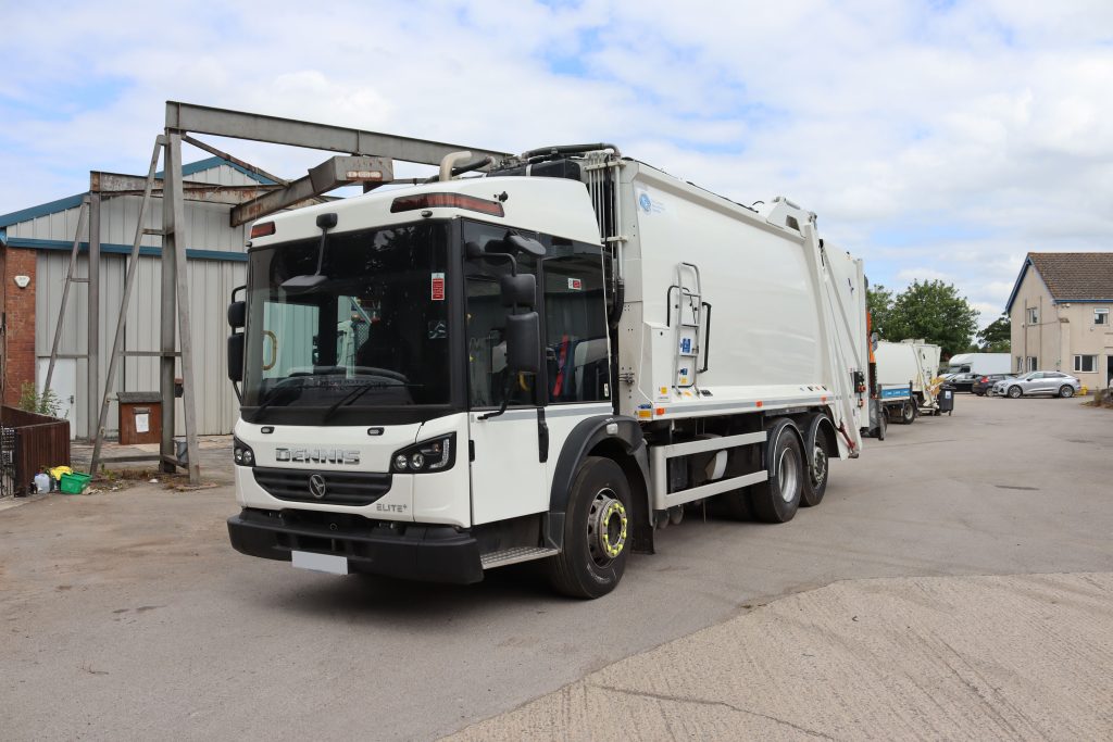 Front nearside of a Dennis Elite+ fitted with OLTP22 Twinpack body and Terberg OmniDEL domestic lift