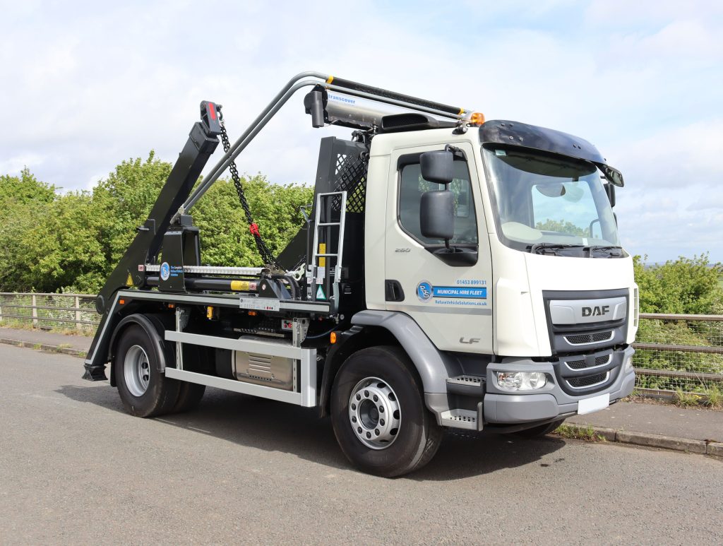 Front offside of a DAF LF 260 fitted with a AJK SLK12-T Skip Loader