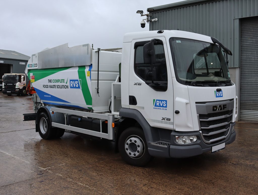 Front offside of a DAF XB 230 fitted with Coseco K1R Food Waste body
