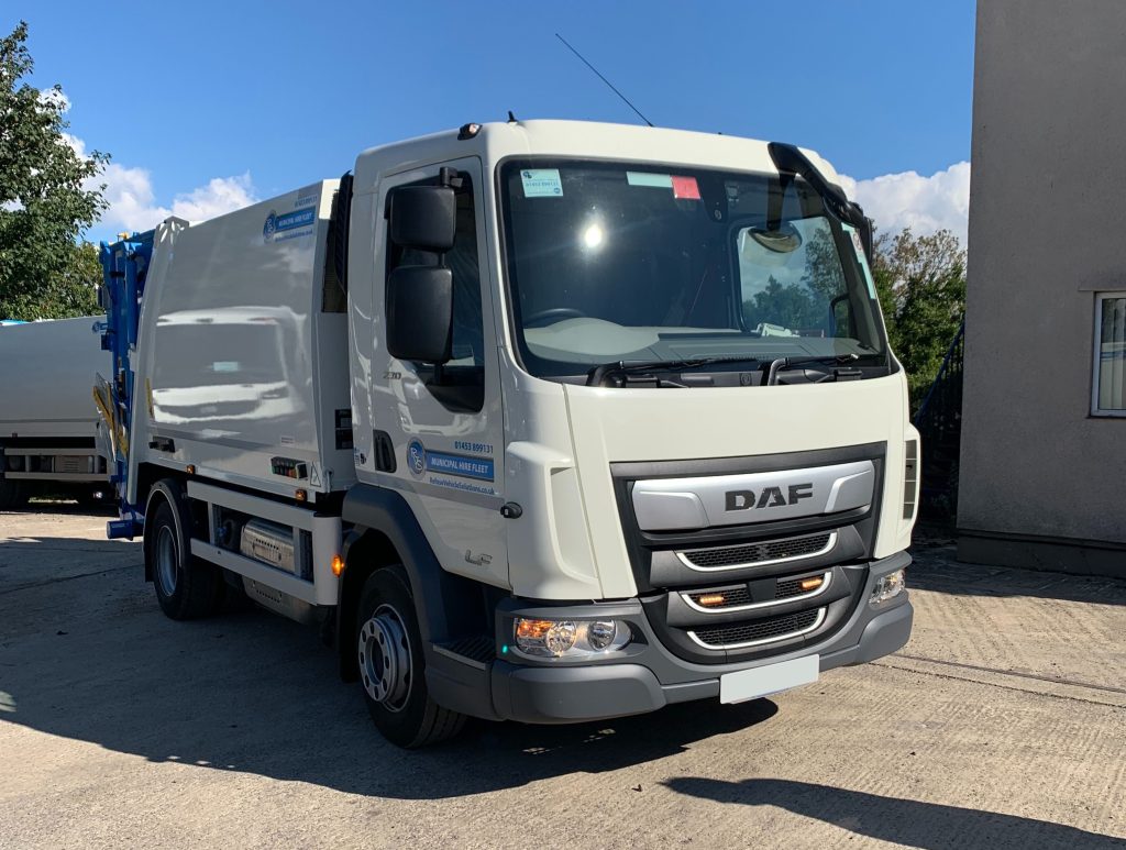 DAF LF 230 fitted with NTM K-Midi body and NTM Trade Integral lift